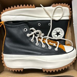 Converse women Chuck Taylor hike platform high top
